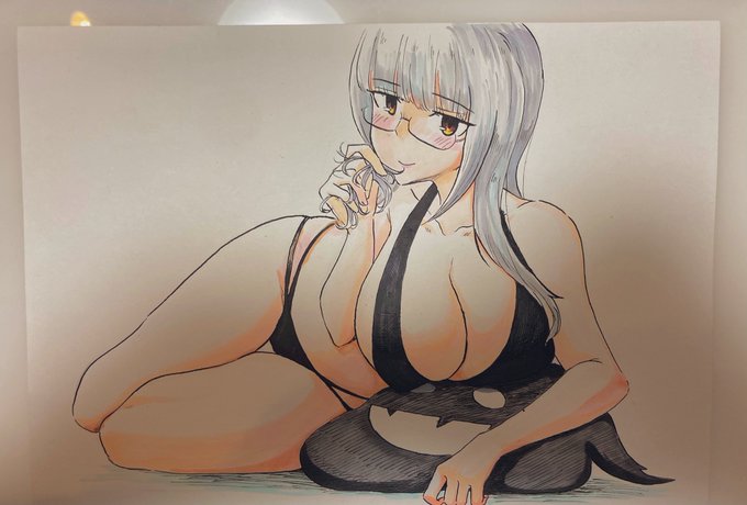 なんとなくアナログやりたくなってハイデマリー描いてた 