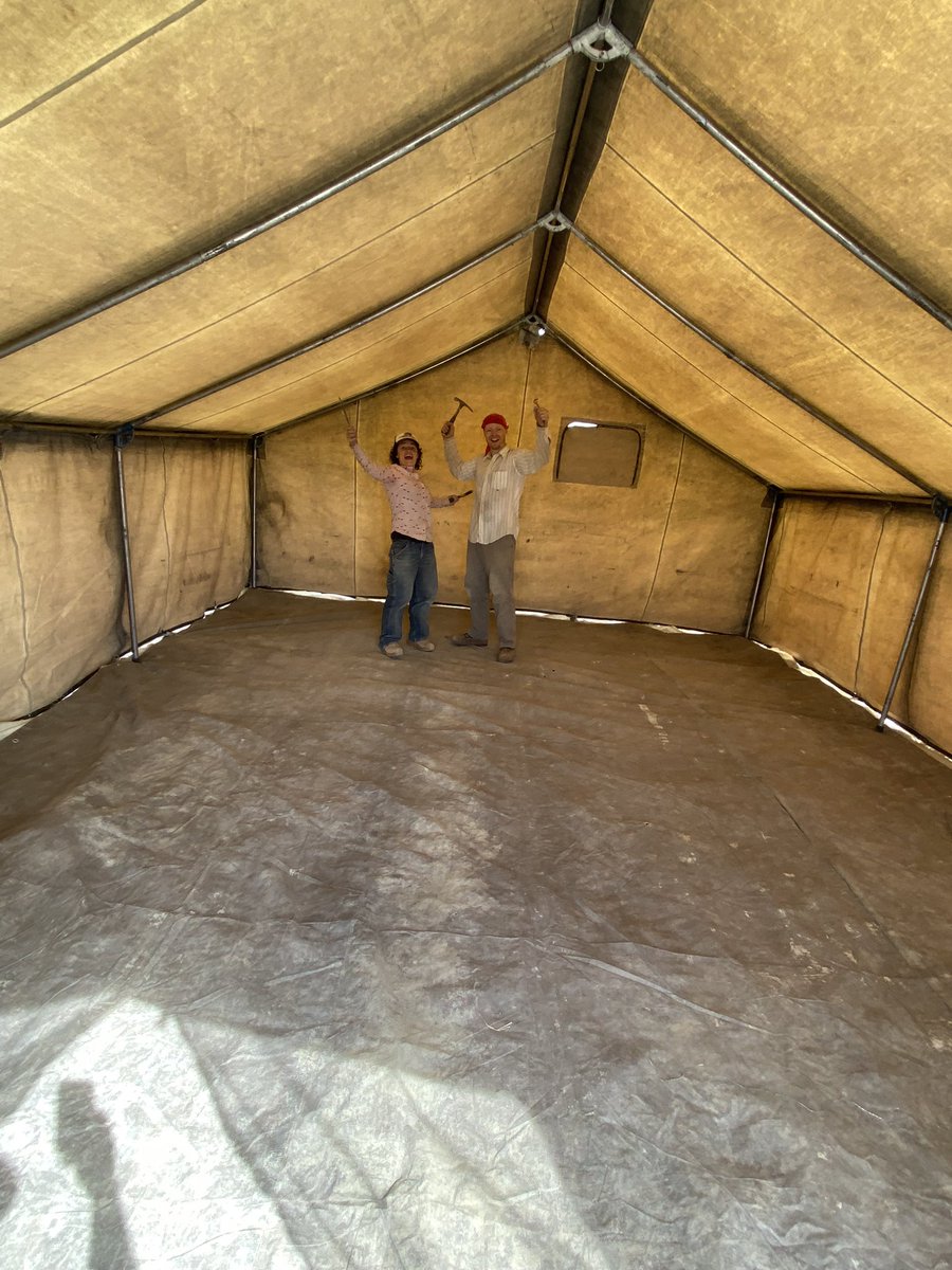 Setting up camp in the Bighorn Basin, Wyoming. And now….we find fossils! <a href="/FloridaMuseum/">Florida Museum</a> @UFExplore <a href="/WashakieMuseum/">Washakie Museum</a> #PETM #ItsAllGoodintheWillwood