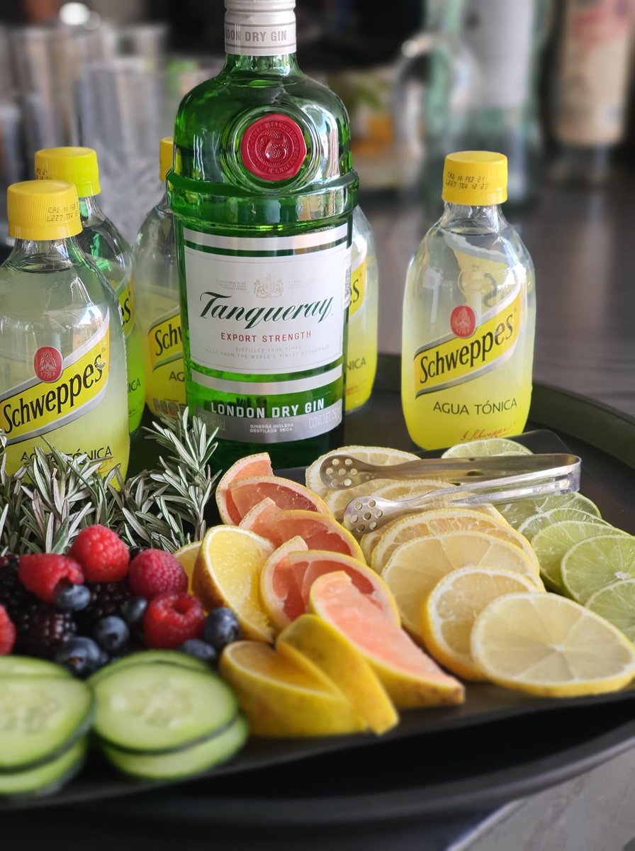 pizzorama_mx's tweet photo. Un #gintonic con amigos en pizzorama y se te reinicia la vida!! 🥂🧊
Menciónalos, el último en contestar invita los Gintonics https://t.co/YUagsESI9A