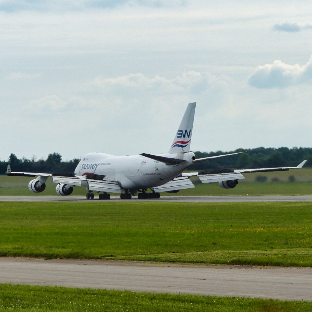 Silk Way West Airlines Boeing 747-400F VP-BCV arriving at Doncaster Airport from Baku Heydar Aliyev International Airport. 

#silkwaywest #silkwaywestairlines #silkway #boeing #boeinglovers #boeingfans #747fanpage #boeing747 #boeing747400 #boeing747lovers #boeing747fans