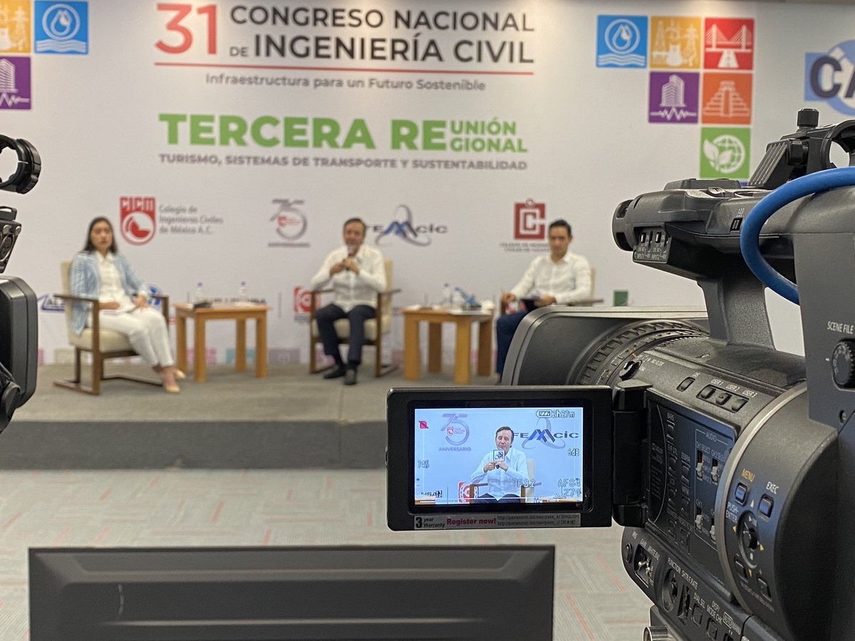 norrmiuxx's tweet photo. 3ra Reunión Regional organizada por el @CICMoficial. Participa del Ing. @SalvaFdezAyala "La Conservación de Carreteras Sustentables" acompañado del Ing. @leemon17 como moderador, rumbo al #31CNIC https://t.co/0wv9cQjgiP