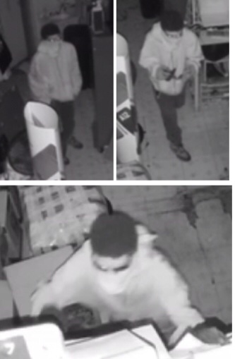 NYPD52Pct's tweet photo. 🚨WANTED🚨for COMMERCIAL BURGLARY @ 62 W Fordham. (Phone and Repair Electric Store) on 6/22/21 @1:15AM. Pictured individual entered through ceiling, removing items worth $30,000.
💰Reward up to $2500 
👓Seen him? Know who he is?
☎️Call 1-800-577-TIPS 
📞Calls are CONFIDENTIAL! https://t.co/x72HEcaOnw