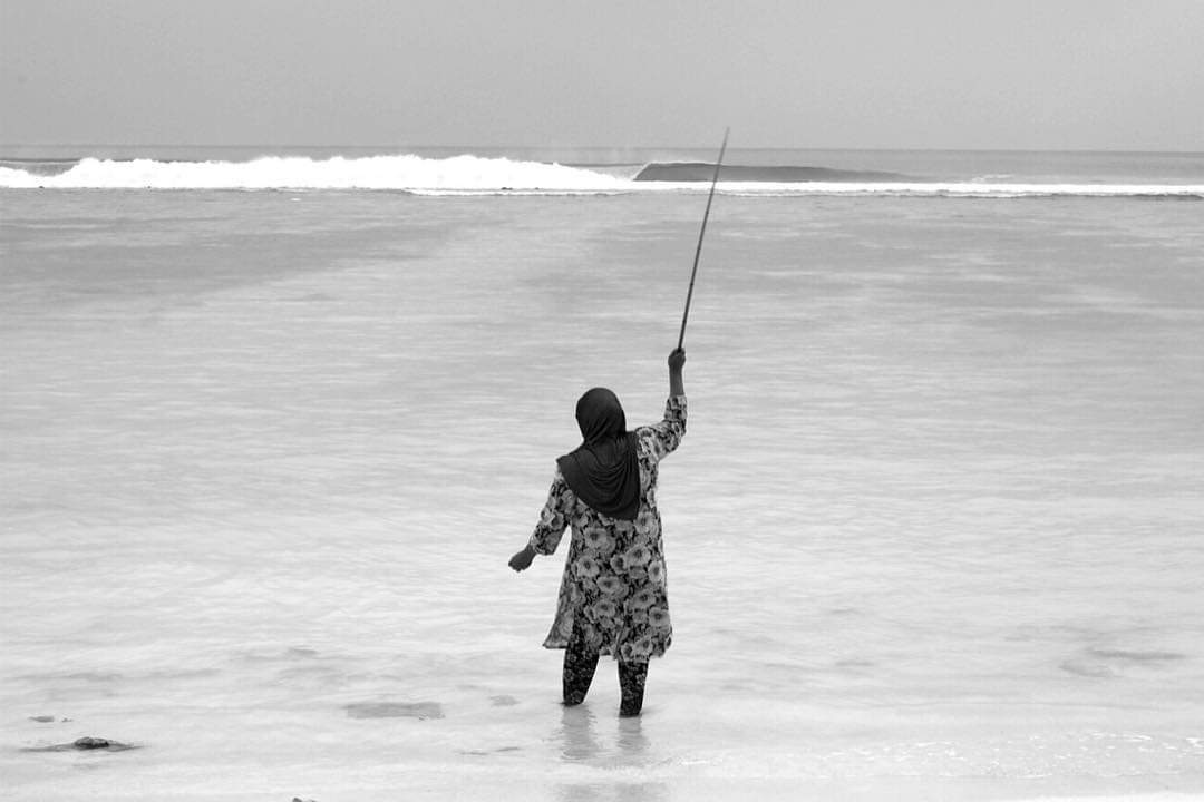 speakupocean's tweet photo. "Threats to the ocean are direct threats to our culture, our livelihood, and our people." - @Thilmeeza 

This is why the Maldives has committed to protecting 20% of its ocean resources by 2030, and phasing out single used plastics by 2023!

📸 @AshwaFaheem

#UNWorldOceanDay https://t.co/JtPvFgwKaN