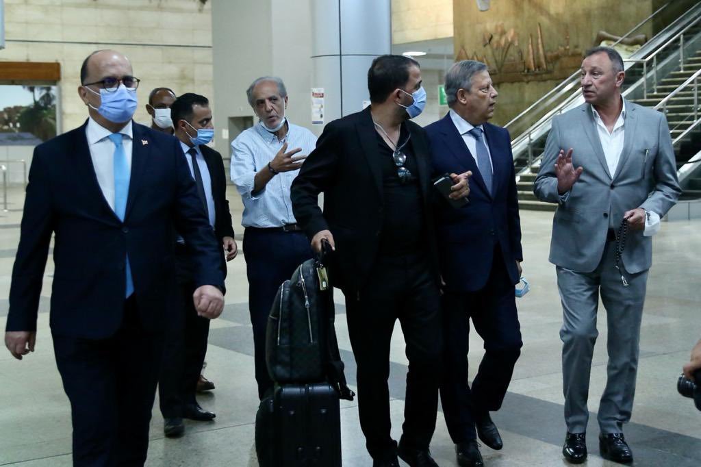 محمود الخطيب يستقبل بعثة الترجي في مطار القاهرة 🦅