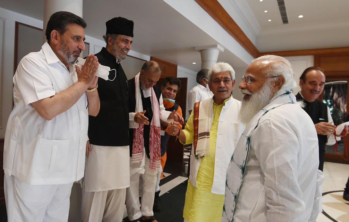 sunilkapoor8's tweet photo. #Congrees_Ka_haath🤚👇 #ModiMagic #KichadMe🌹
#Gentleman #HunterMan https://t.co/iPazqmwT2h