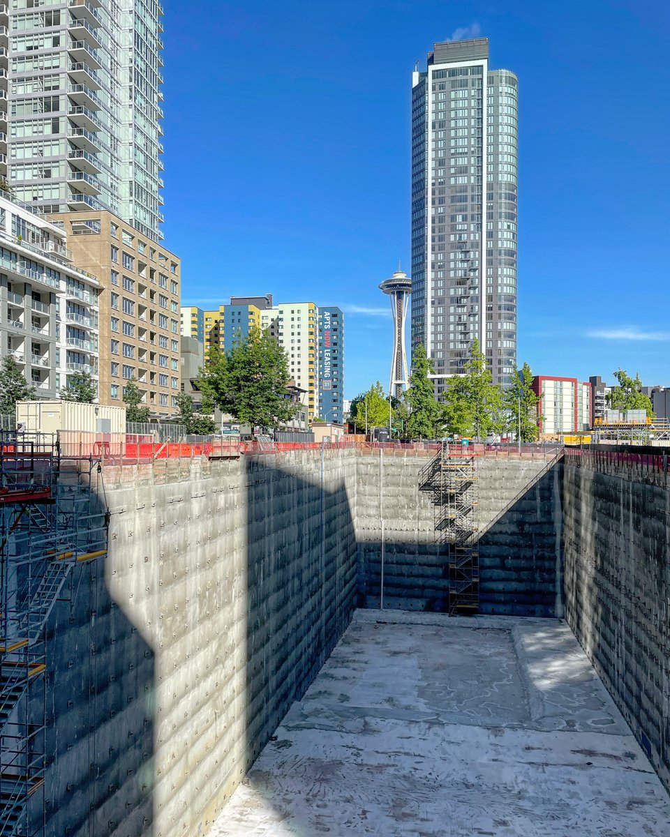danbertolet's tweet image. Greetings from Seattle where a historic heat wave is imminent and also where we continue to spew tons of carbon to build concrete storage for machines that spew tons of carbon!