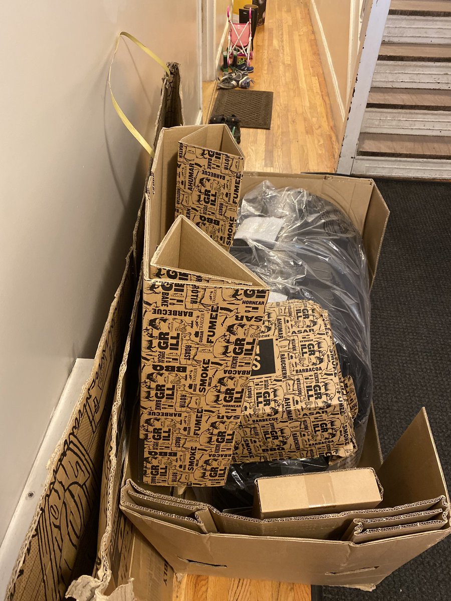 OddsfishSports's tweet photo. That feeling when you order an expensive @TraegerGrills from @HomeDepot and then it gets delivered like this. 🤦‍♂️ https://t.co/EjmaLvqZeB