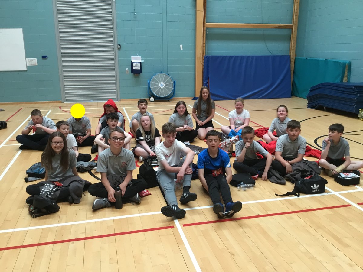 StAndrewsPS1's tweet photo. P7 had another great day watching a movie with the projector! They all went home with full bellies and happy faces after a surprise pizza delivery! ๐๐ฝ๏ธ #P7L #P7R #caring #rightsrespecting https://t.co/hGdgyGVzjF
