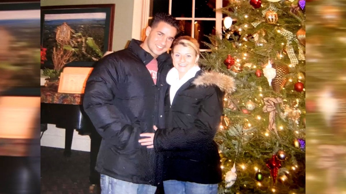 ItsTheSituation's tweet photo. 17 years ago, Laurens &amp; I  went on our first trip together, catch #JSFamilyVacation TONIGHT at 8/7c on @MTV for some adorable throwback pics! 🥰 https://t.co/EyGfPEQVjW