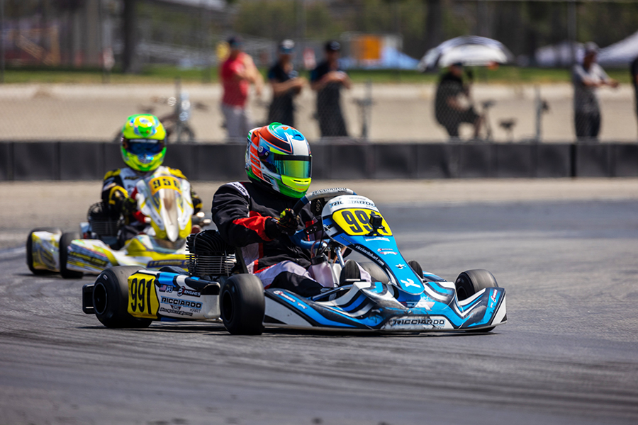 eKartingNews's tweet photo. The @SuperKartsUSA California ProKart Challenge hosted the double-round weekend at @CalSpeedKarting  contesting Rounds Two and Three of the 2021 championship program.

https://t.co/VY4LmG6Svu

#SKUSA #CaliPKC #CaliforniaPKC #ProKartChallenge #CalSpeed #Fontana #karting https://t.co/cjDSfG71uY