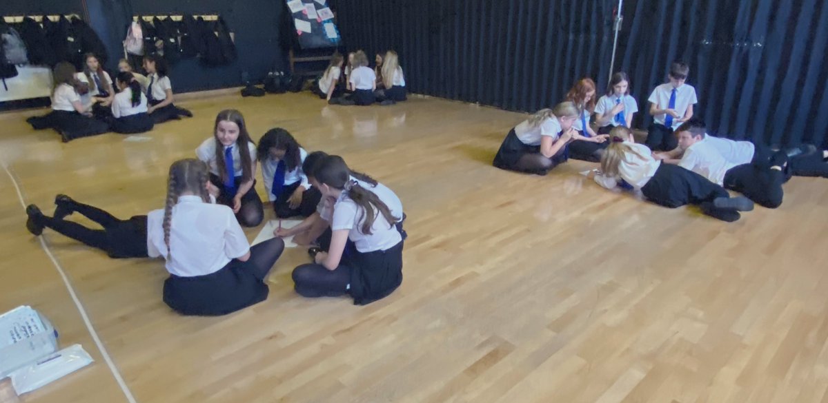 BethRowett's tweet image. When Y7 @capajuniors explore the role of a designer &amp;amp; are just super creative &amp;amp; inventive with the things we already have! #makingsomethingoutofnothing what Team Drama do! Well done so proud! @misssarahlfitz your form rock! 💛🎉 @NT_Schools R&amp;amp;J designers in the making🙌🏻