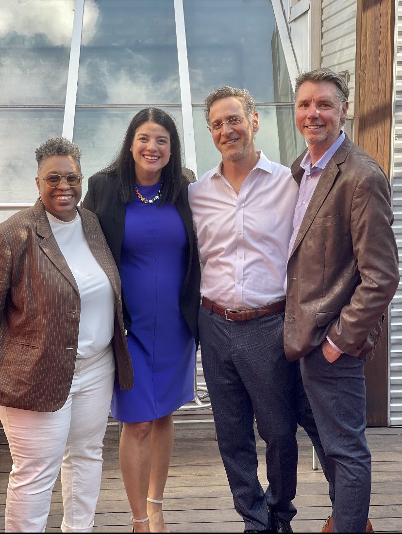 AnnaValenciaIL's tweet photo. Thank you to Sidetrack, Chicago for kicking off my first in-person event and to my wonderful host committee for making it happen! I am so grateful to have the friendship and support of such a dedicated, diverse group of people. Let’s do this! 
#VoteValencia #Equality #Pride https://t.co/dZdhVUbNba