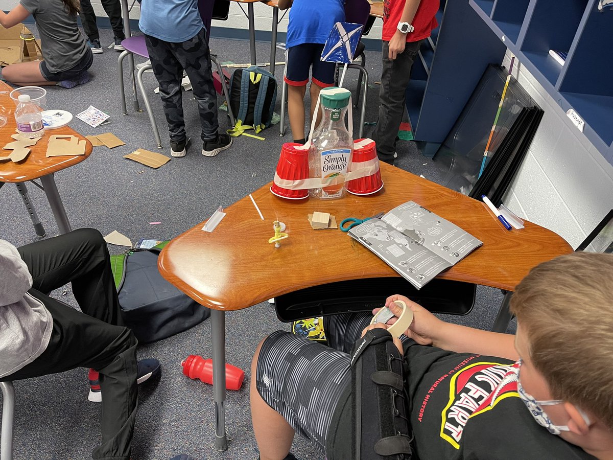 bevanssb's tweet photo. @bevanssb @PtcoHenderson @HNESHuskies Camp Invention for the 9th year is a huge success according to our campers! https://t.co/t6ww7uXlBv