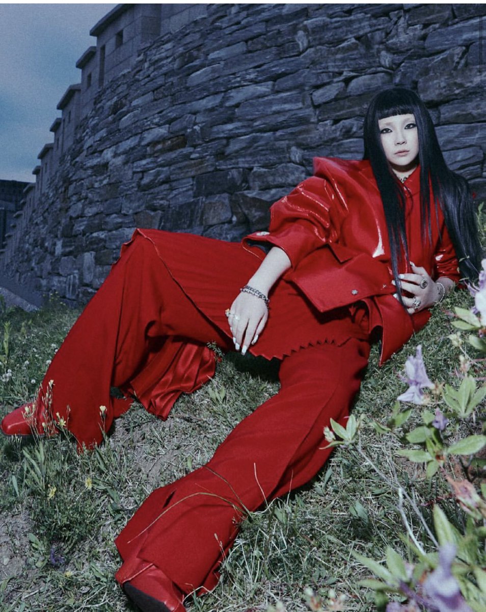 BaddestFemaleCL's tweet photo. Designer Robert Wun’s Instagram Update of CL 
“🍒 CL 🍒
@chaelincl in The Red Peplum Full Look @032c Cover Story.”
https://t.co/UkUpCRlmyO

 #CL #씨엘 https://t.co/QDzwYHZy6N