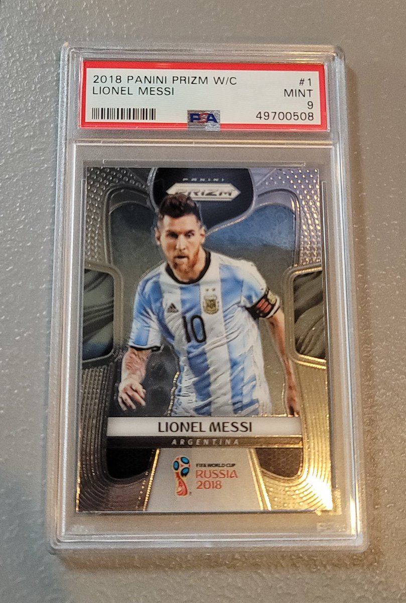 DamianDROB's tweet image. 🚨⚽️ 6th MESSI'S BIRTHDAY GIVEAWAY OF THE DAY ⚽️🚨

To Enter:
1. Like ❤️
2. Follow @damian_rodrigo 🤝
3. Retweet ♻️

Winner will be selected before the end of the day, and will receive this 2018 PANINI PRIZM #1 PSA 9 ⚽️ 

Good Luck! 

#THEHOBBY #SOCCER #MESSI #MESSI34 #messiday