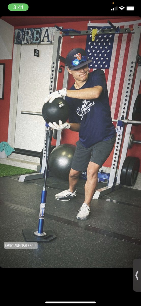 DMoralesBBall's tweet photo. Thankful to be getting stronger day by day and working on things that are  going to benefit me on the field. Thank you @coach__esco for guiding me throughout this process. Let’s get it! 💪🏽😈👀
@roosevelt_bball @SGVArsenal @DamonMorales10 https://t.co/mJMjmq15Y4