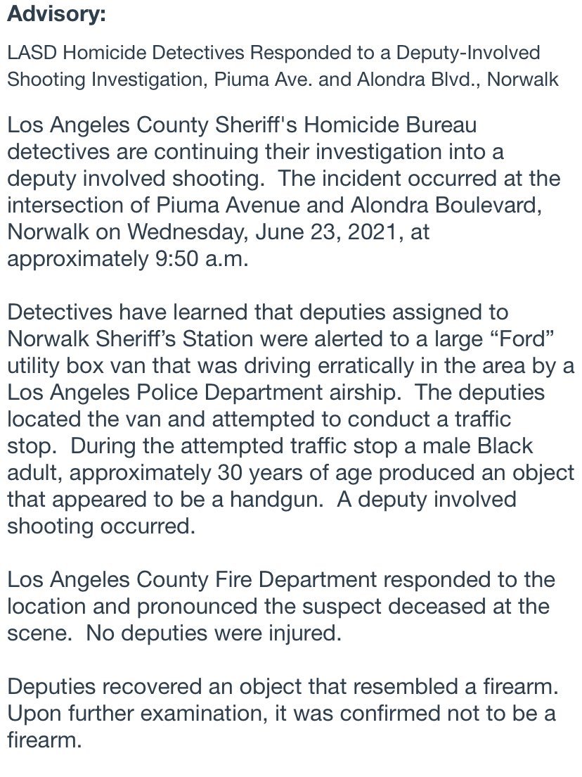 The sheriffs killed yet another unarmed black men yesterday -- that's 19 people in the past year killed by @LASDHQ. As a reminder, 40% of unhoused people are Black. Why are we allowing @LACoSheriff to do 'outreach' to unhoused people? #VillanuevaMustGo #VillanuevaOutOfVenice