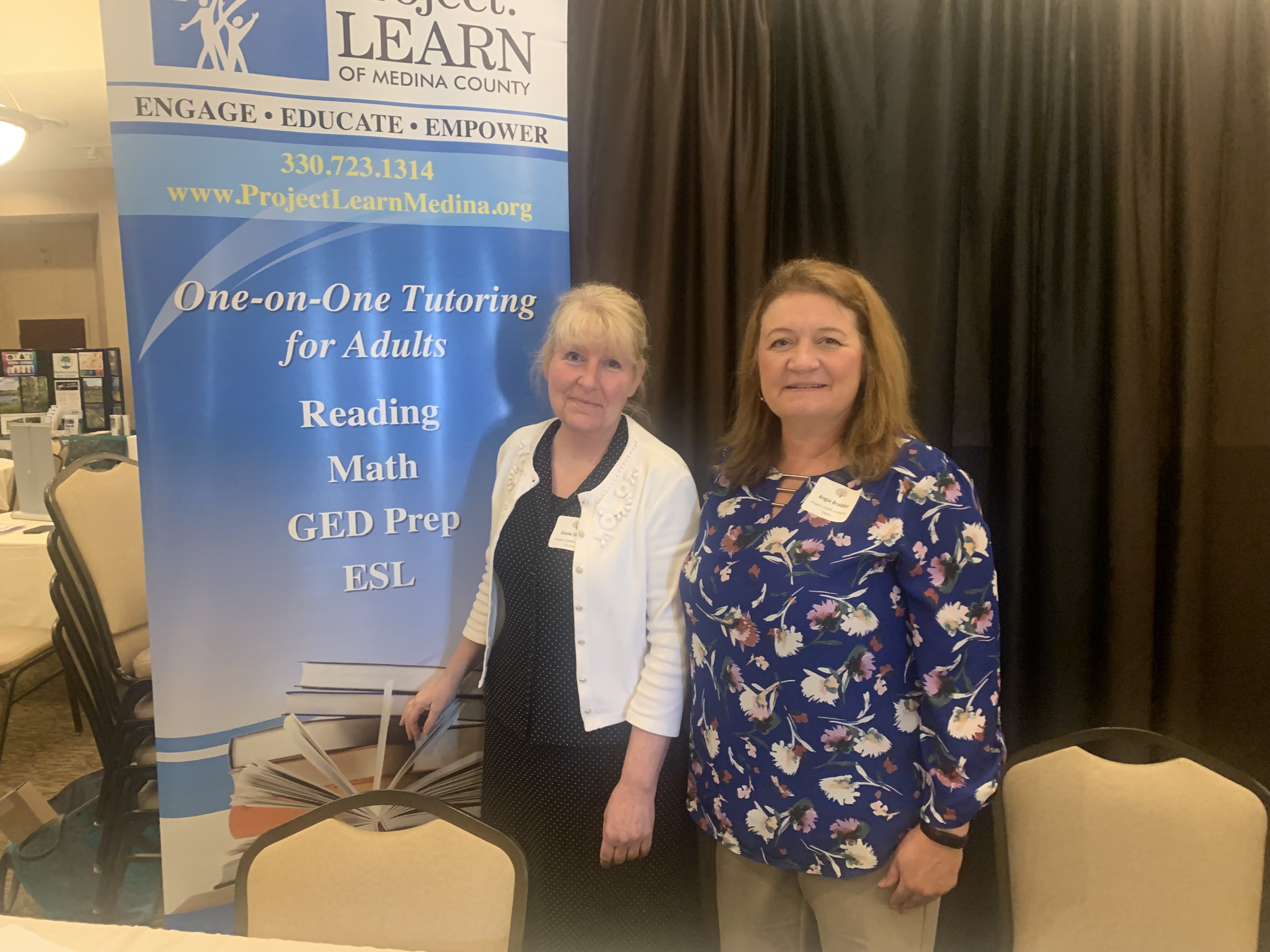 ProjectLEARN Medina on Twitter "PL Executive Director Angie Braidich and BookShelf Stores