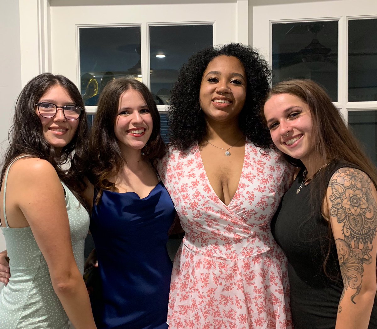 ayyitsstephh's tweet photo. San Diego we loved you! Happy 21st to my wonderful girlfriend❤️🍹 I love you more than words can say! I’m so happy our friends were able to come out and celebrate you! #weoutside #vaccinated #21fun https://t.co/jusY6sttZ3