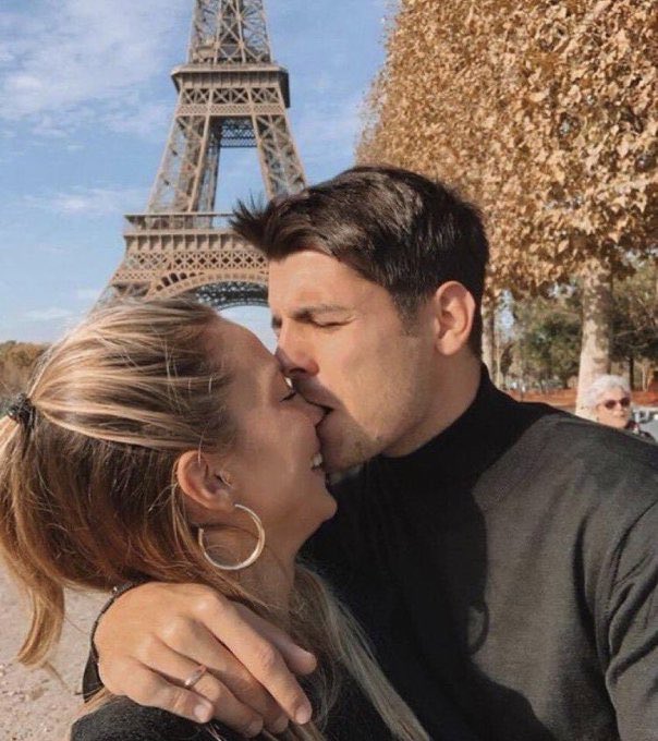 ArobaseGiovanny's tweet photo. Morata il loupe même la bouche de sa femme je vais hurler https://t.co/WOWmFhoExX