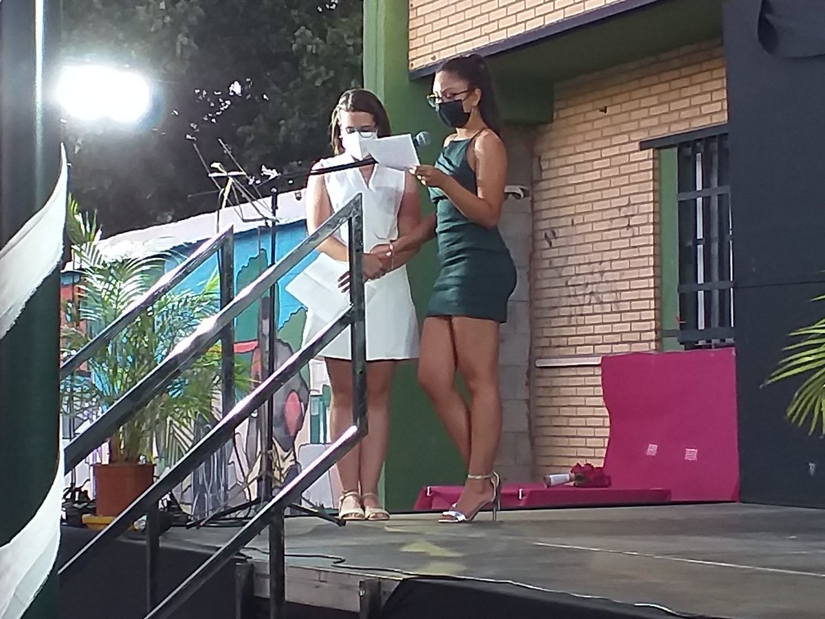 Seguimos en el acto de 4 de eso.....