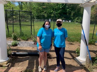 pauline_murnin's tweet photo. A recent quote from a @BCBSMA associate, who volunteered at @MagicalMoonOrg with her team - "We finally had the chance to see one another in person after being apart for 14 months!" #teamwork #makinganimpact https://t.co/4vKRoMIbtL