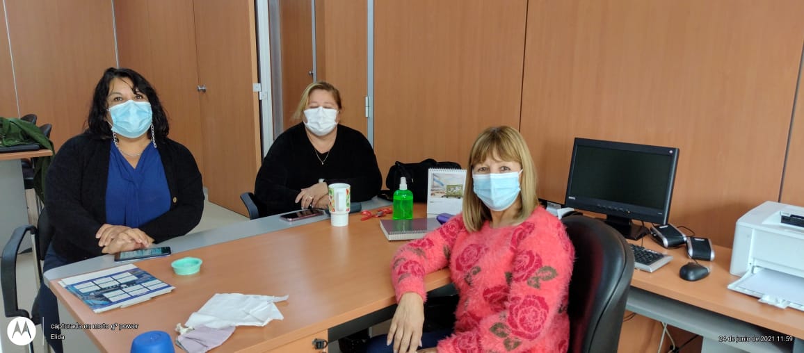 #SSP365 <a href="/claunovion/">Claudia Novion</a> junto a Claudia Correa se reunieron con la Secretaria de Igualdad de Oportunidad y Género del <a href="/SindicatoDSalud/">Sindicato de Salud</a> <a href="/hidalgoelida621/">Elida Noemi Hidalgo</a> para tratar diferentes problemáticas de los 🏥🚑 hospitales de la Provincia.