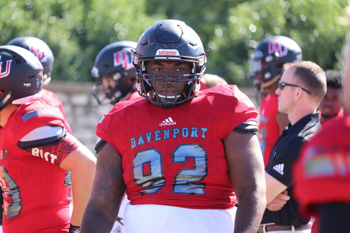 Masonsp01262's tweet photo. After a GREAT talk with @SparkyMcEwen1  I’m beyond excited to receive an offer from Davenport University #GoPanthers ❤️🖤@DU_Football @coach_manary @CoachPerrone https://t.co/lWB0oYtoGW
