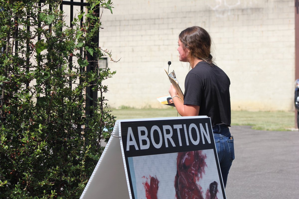 createdequalorg's tweet image. 2 women decided to not go through with their abortions today! Praise God 🙌 ❤️

#DefundPP