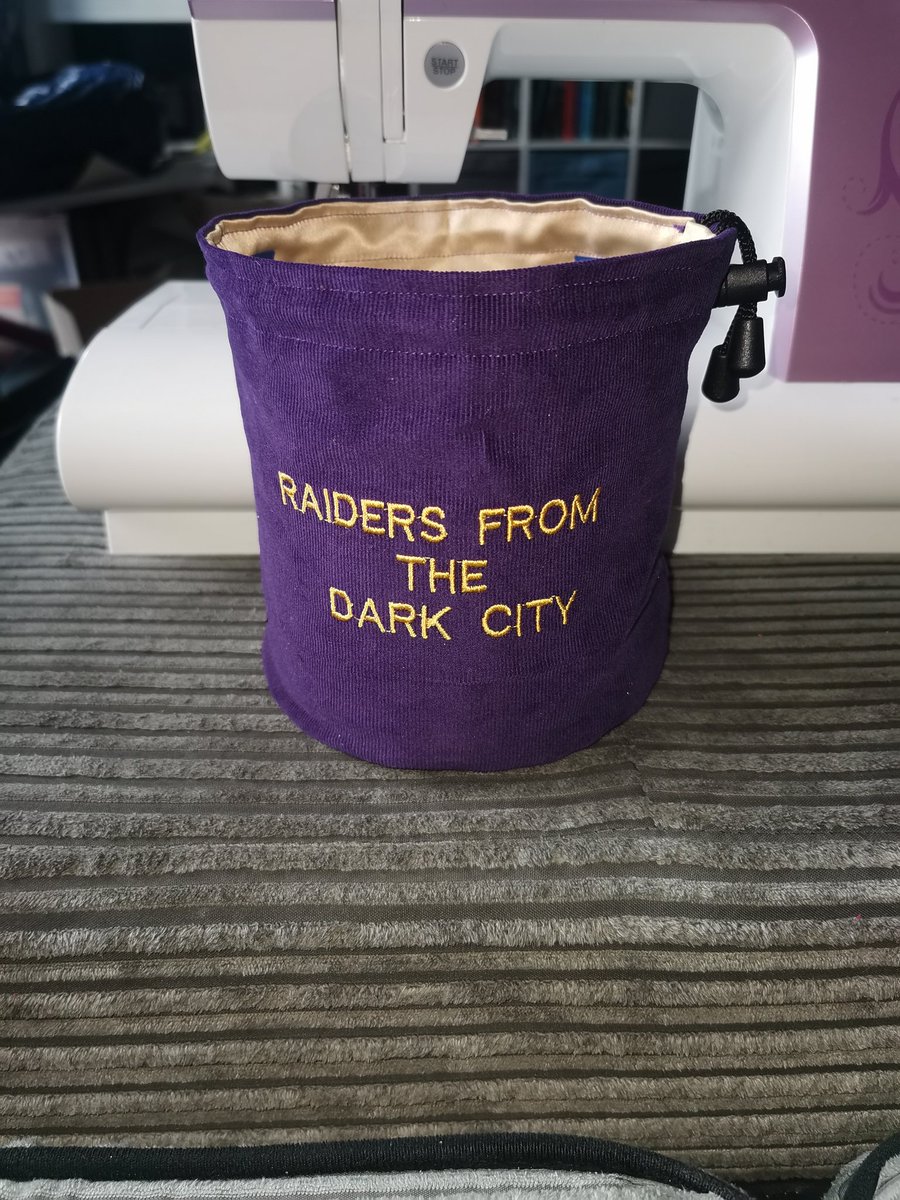 Sew40K's tweet image. #warmongers #warhammer #40k #AOS #dice #dicebag #warmaidens #Sew40K