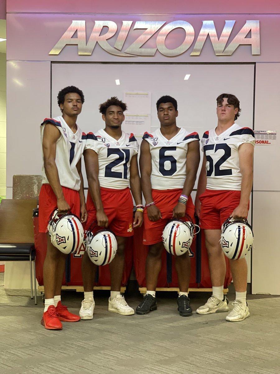 originaltopdawg's tweet photo. Great camp @ArizonaFBall Big thank you to @CoachJeddFisch @ScottieGraham @CoachPaopao @CoachPart for the #BearDown Hospitality today! #RollDons #BearDown https://t.co/NwZEerL1Sb