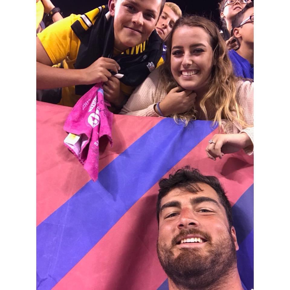 SteelersFan8651's tweet photo. One of the best lineman we’ve ever had 😢 #steelers #daviddecastro https://t.co/JaklelSYvN