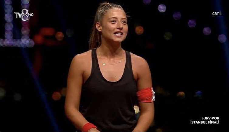 ceroskoo1's tweet photo. Aleyna Kalaycıoğlu kadar kaliteli bir yarışmacı bir daha kolay kolay gelmez. Sen başkasın kızım❤️✌🏻

#Survivor2021 #AleynaKalaycıoğlu https://t.co/Ui45UMvlDh