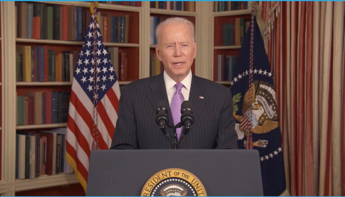 NALEO's tweet photo. NOW: @POTUS addresses Latino leaders for #NALEOVirtual ✨:
When I spoke to you last year I said we have an opportunity to close the respect gap, the dignity gap, the wage gap, the opportunity gap, that have hurt Latino workers for much too long. (1/3) https://t.co/3sqJWP77an