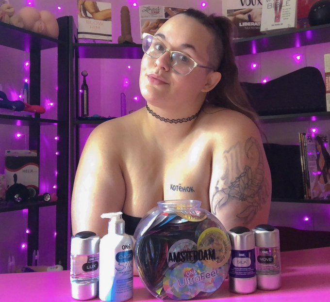 Thank you so much to @ONECondoms  for your support! I can&rsquo;t wait to show off your products on my newest<a class="tags" target="_blank" title="On Twitter" href="/?out=eyJ0eXAiOiJKV1QiLCJhbGciOiJIUzUxMiJ9.eyJpYXQiOjE3MjY3MTUzODUsImlzcyI6InR3cG9ybnN0YXJzLmNvbSIsIm5iZiI6MTcyNjcxNTM4NSwiZXhwIjoxNzU4MjUxMzg1LCJyZWRpcmVjdF91cmwiOiJodHRwczovL3R3aXR0ZXIuY29tL09ORUNvbmRvbXMifQ.t6Cu2enBj0VcJ8pBIg6EfOvJ4smfOlMp3f7_ZOCcAqoU9AGee_HCJyjnFPNgdJLwjejLampOEHqr3be1hANkHQ">@ONECondoms</a><a href="/tag/homeless"class="tags"><span>#homeless</span></a>