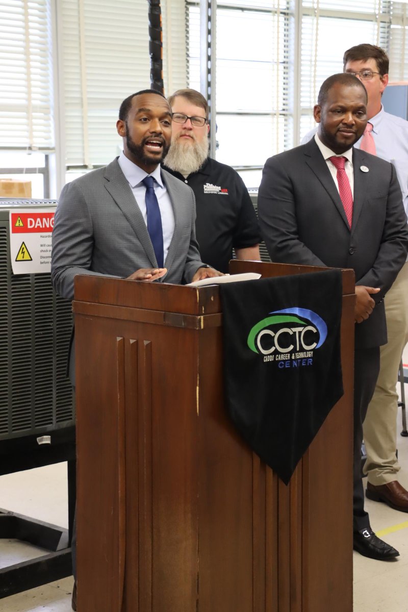 CaddoSchools's tweet photo. Caddo Schools welcomes the State Plumbing Board of LA to @CaddoCareer as the northern host to administer state plumbing exams. Before, plumbers travelled to Baton Rouge for a state license.  It's our hope to spark interest in the industry for those seeking a career in trade work. https://t.co/y19zKjgo2d