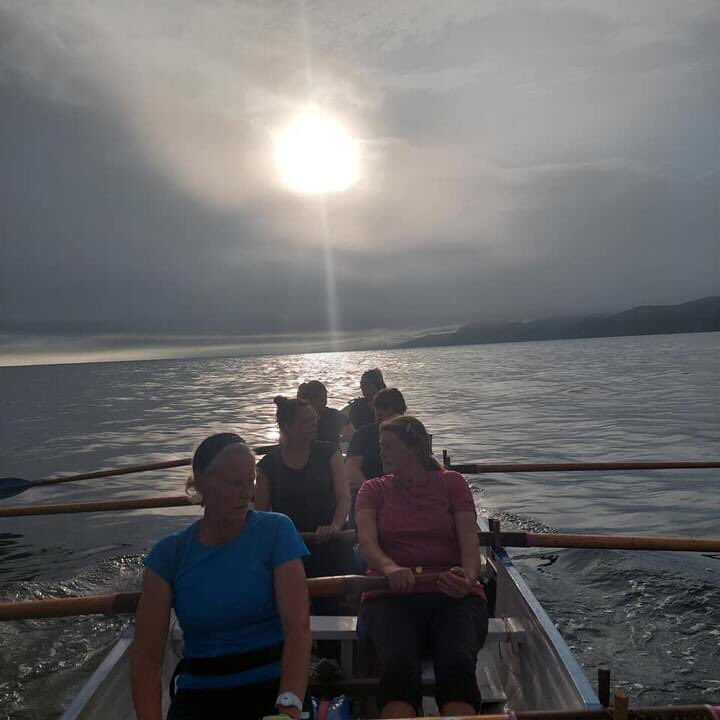 High moon, high tide, high spirits in the ladies squad this evening 🌙🚣‍♀️😃 #bgrc #westbay #bridport #jurassic #coast #gig #rowing <a href="/_gigrower/">GigRower</a>