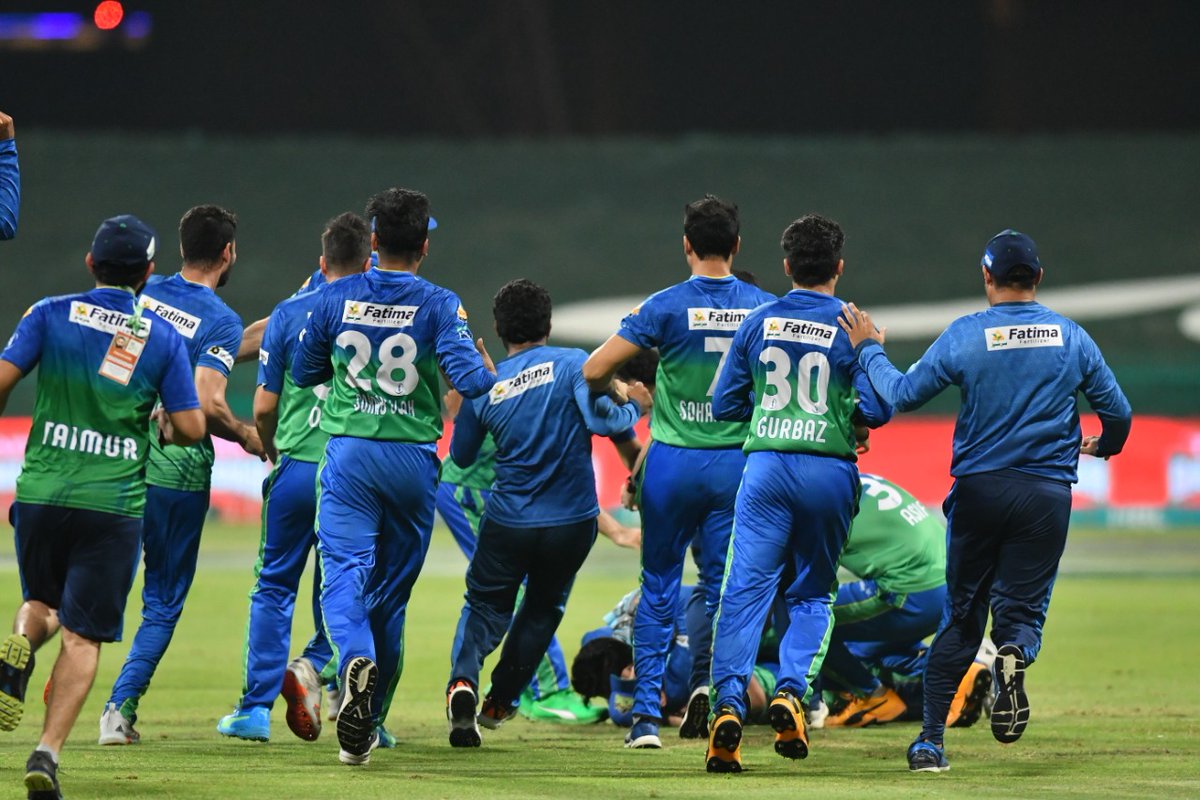 MultanPSL's tweet photo. WINNING MOMENTS! ✌

#SULTANS | #PSLFinal https://t.co/VXl38pC8X7