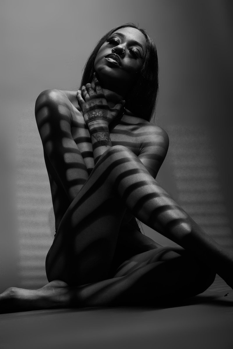 the_ppman216's tweet photo. “The true question… is who are we really behind shades of blinds”
Model: @chi_nuh 
.
.
.
.
.
.
#picturebecamepoetry #portraitphotography #atlphotography #atlantaphotography #atlmua  #atlantamua #atlphotographer https://t.co/mDjzxtImmc