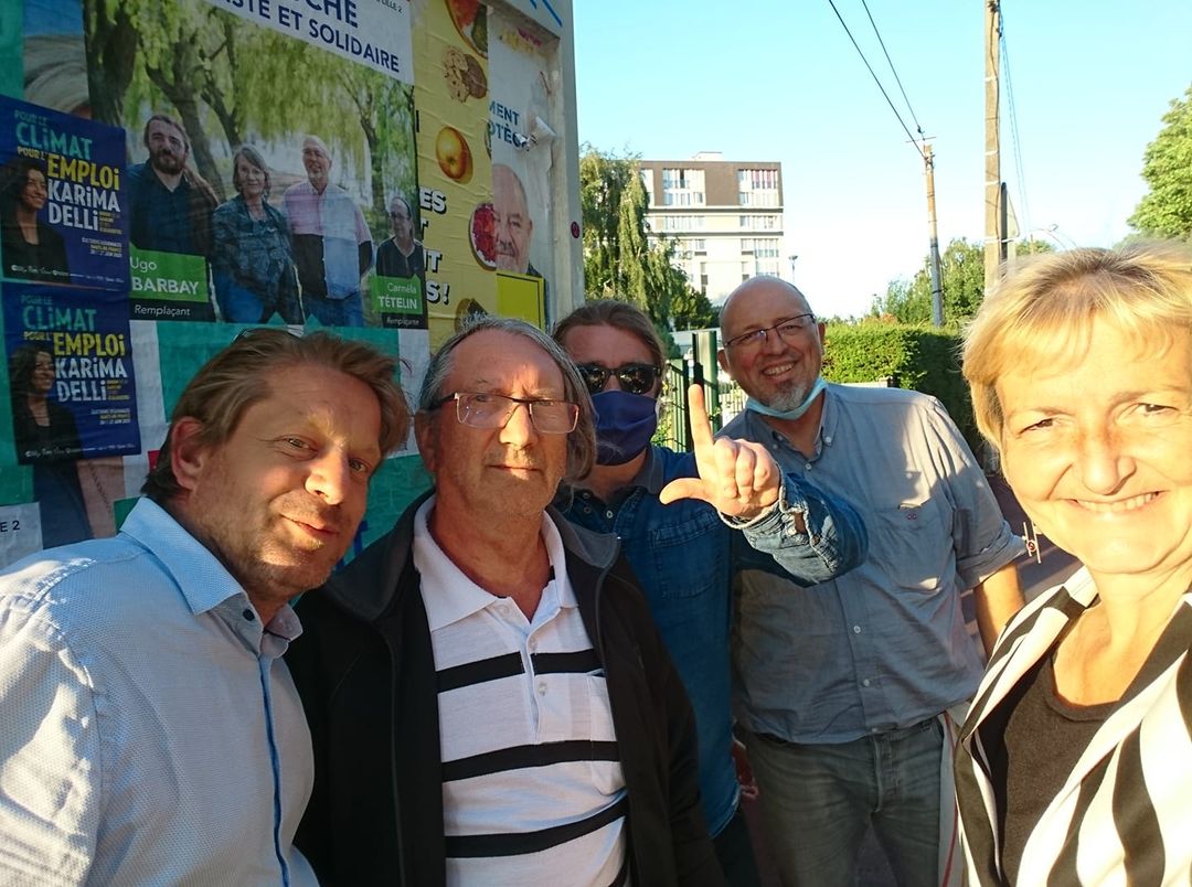 gaucheecolo's tweet photo. Quand deux équipes de collage se rencontrent 💪💪💪

Pour les #departementales2021 et les #regionales2021 

Avec @crepelphil, @Ugo_Barbay, Johann Roussel, Bernard et @NathBernardTW https://t.co/wOxFfI038u