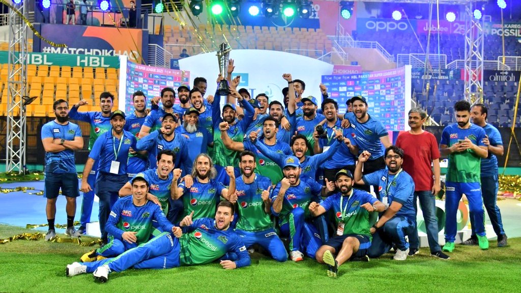 Iam_Mian's tweet image. Pictures of the Day , Stand-up for Champions 💚😻 #PSL6final