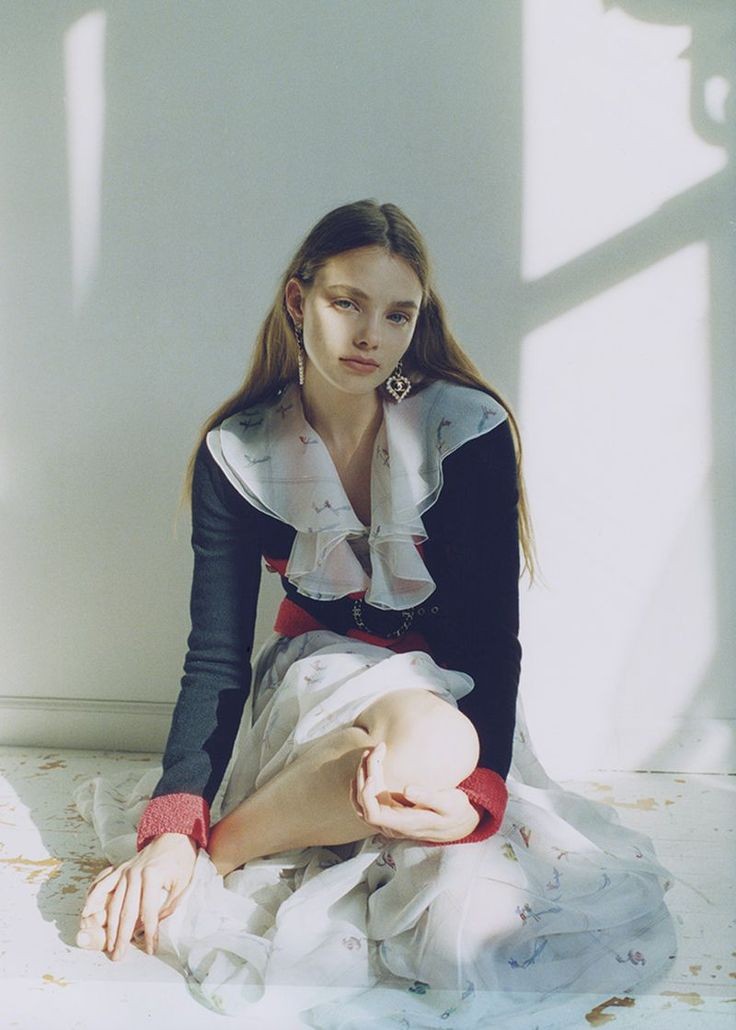 Esperaré sentada hasta que encuentre y me llegue mi alma gemela, se que algún día llegara solo debo esperar a la persona indicada.

#FreeRol