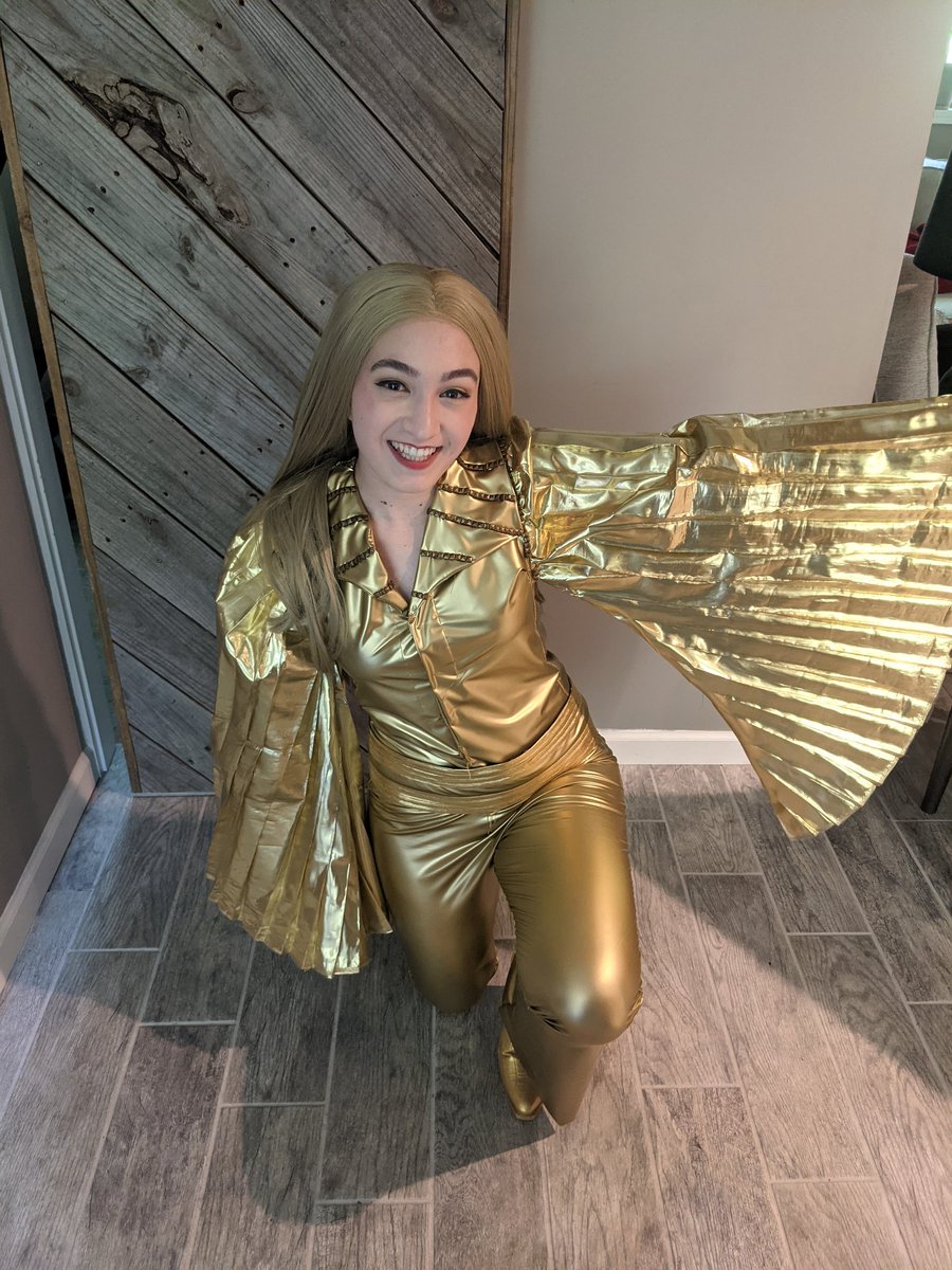 KyKy_Binks's tweet photo. More pictures of my greatest artistic achievement. The Mark Hamill Gold Jumpsuit @HamillHimself #lukeskywalker #Markhamil https://t.co/hHqHvb2rdd
