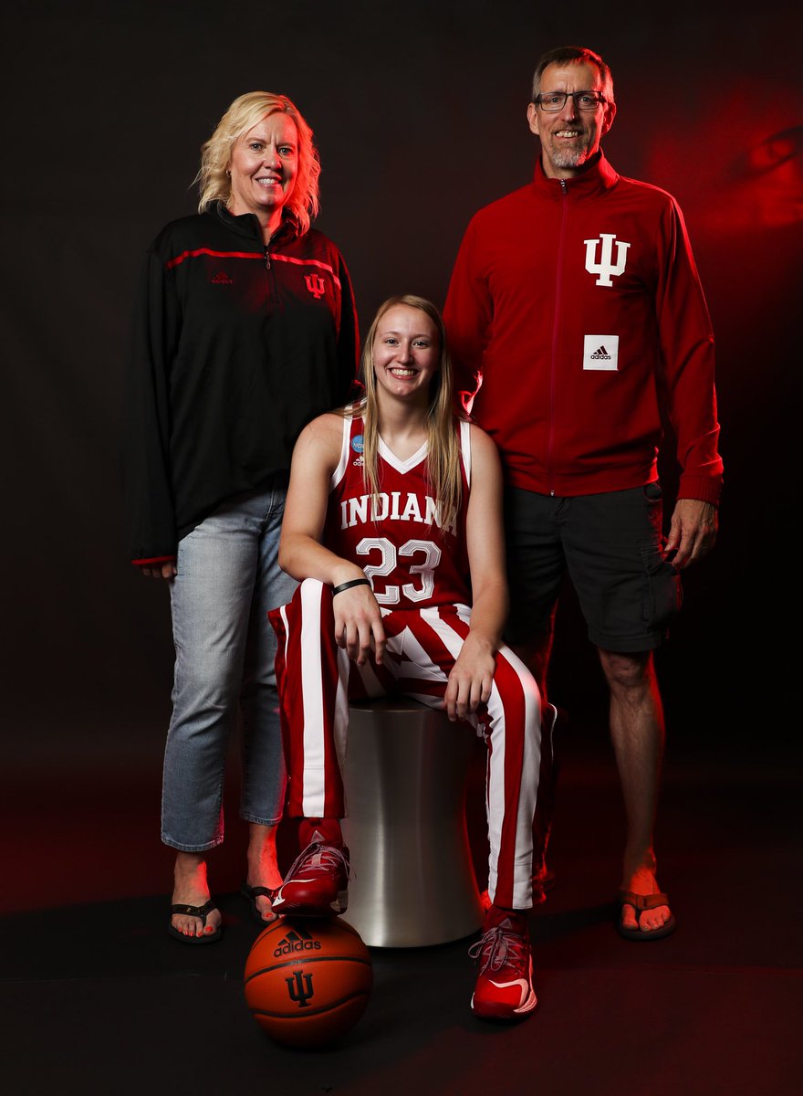 fmcoxfamily's tweet photo. We also had a nice visit with IU while we were in Bloomington. #4thKid #RecruitingPros #ImGonnaMissThis #JustGettingStarted https://t.co/vyxQRdgAQU