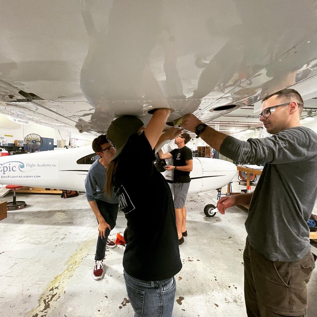 epicfltacademy's tweet photo. Our Epic AMT students, getting hands-on training with assembling and rigging a wing!

 #aircraftmaintenancetechnician #amttraining #epicflightacademy https://t.co/CNa9REdlIO