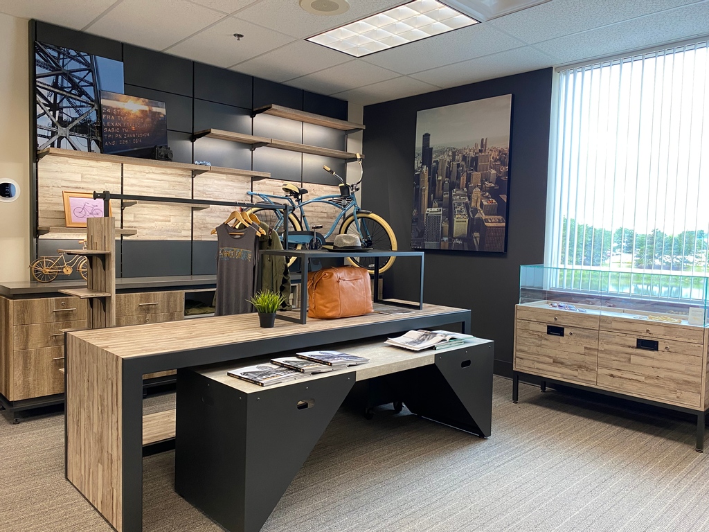 We had a great time checking out all the cool Retail Fixtures that Opto offers with our clients at Hy-Vee.

#design #interiordesign #architecture #branding #designer #creative #inspiration #Opto #Retailfixtures #Hy-vee