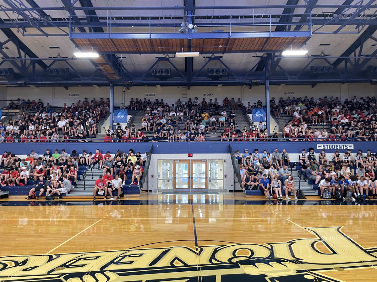 MC_Pioneerhoops's tweet photo. Thank you to all the coaches and players that attended our team camp this week! It was a great week of competitive basketball and great people! #PioNation https://t.co/bIjH4G65oi