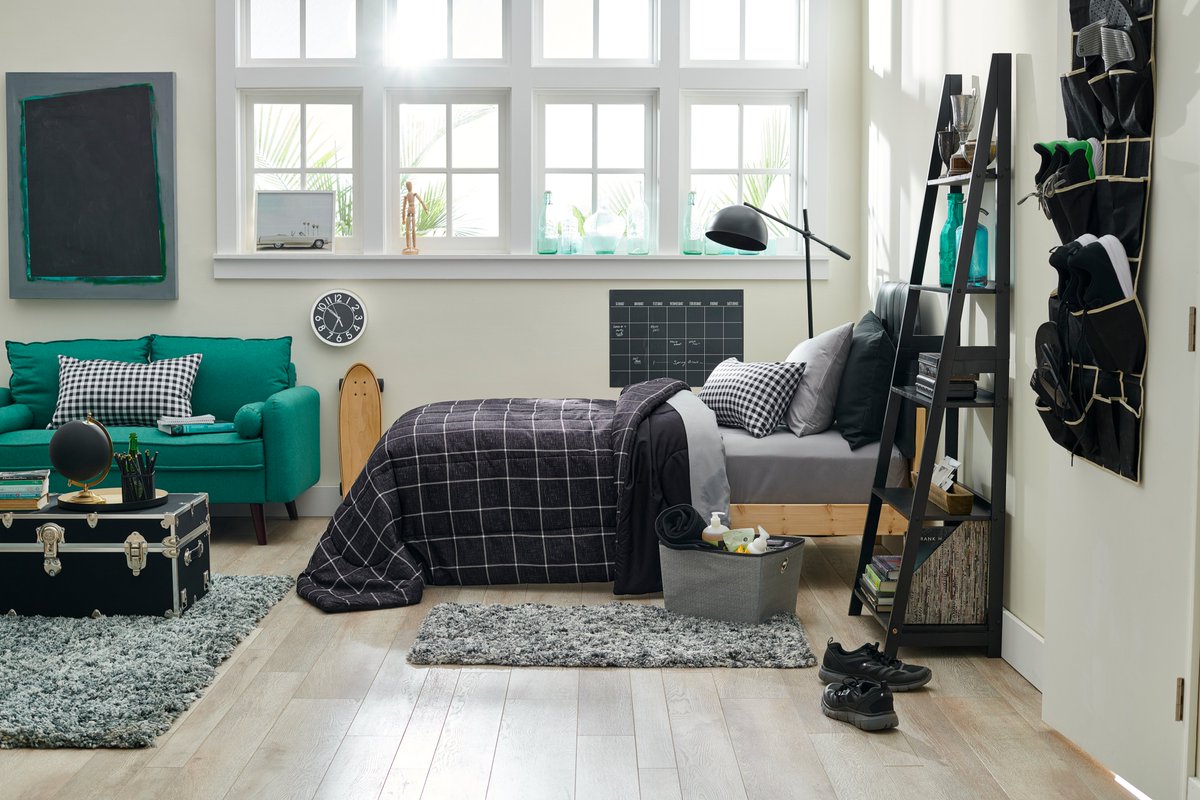 CruxCorona's tweet photo. Find the perfect grad gift &amp; dorm essentials with the help of the pros at OCM! Check out their campus checklists &amp; Value Paks to ease the stress of life beyond high school -->  https://t.co/daD2JFeVqX ##dormlife #bedding #graduation #classof2021 #collegelife #OCM #ad https://t.co/0n4tLcALXk