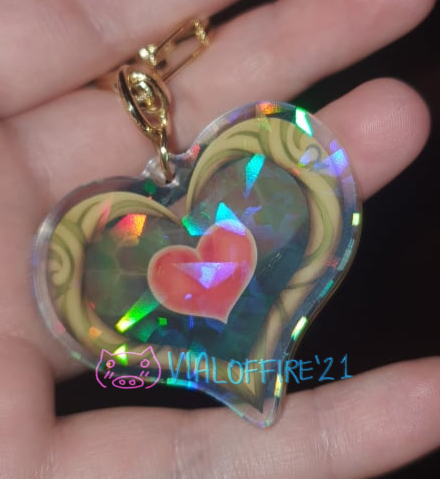 VialofFire's tweet photo. i painted up some Twilight Princess heart container charms and the surface is filled with shiny shards lol The blue portion of the heart is transparent! I have four of these ready to be sold ~ link below~
#twilightprincess #legendofzelda #heartcontainer #fanart #charm #keychain https://t.co/4ARanADhtr