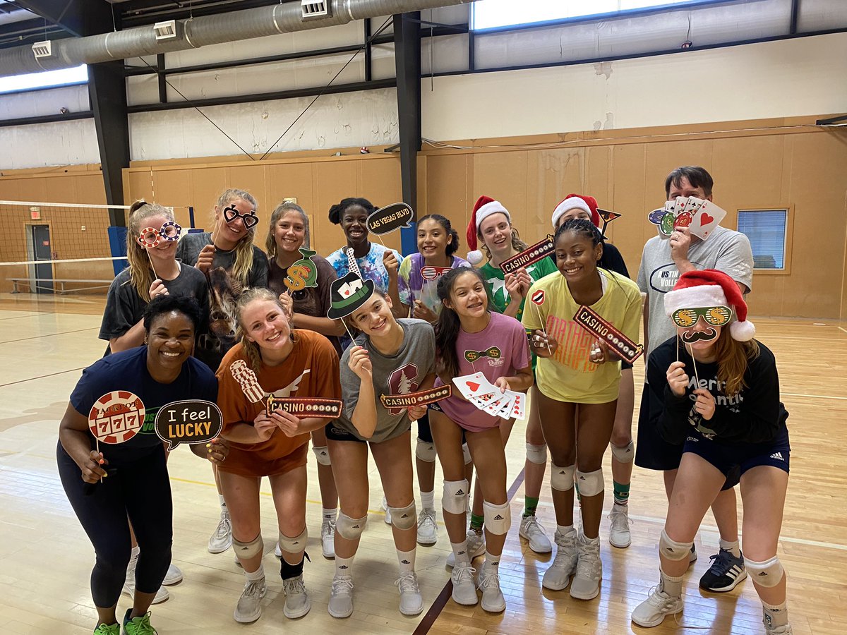 Last practice for 15 Adidas! Next stop: VEGAS🔥🔥 #gjnc